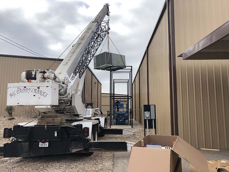 ONEWAY Technician Performing Commercial HVAC Service in Midland, TX