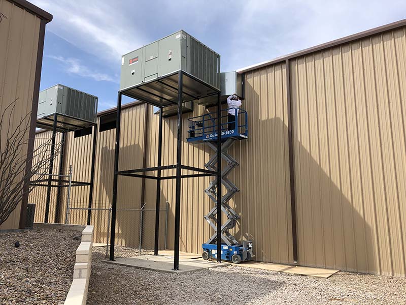 ONEWAY Technician Performing Commercial HVAC Service in Midland, TX